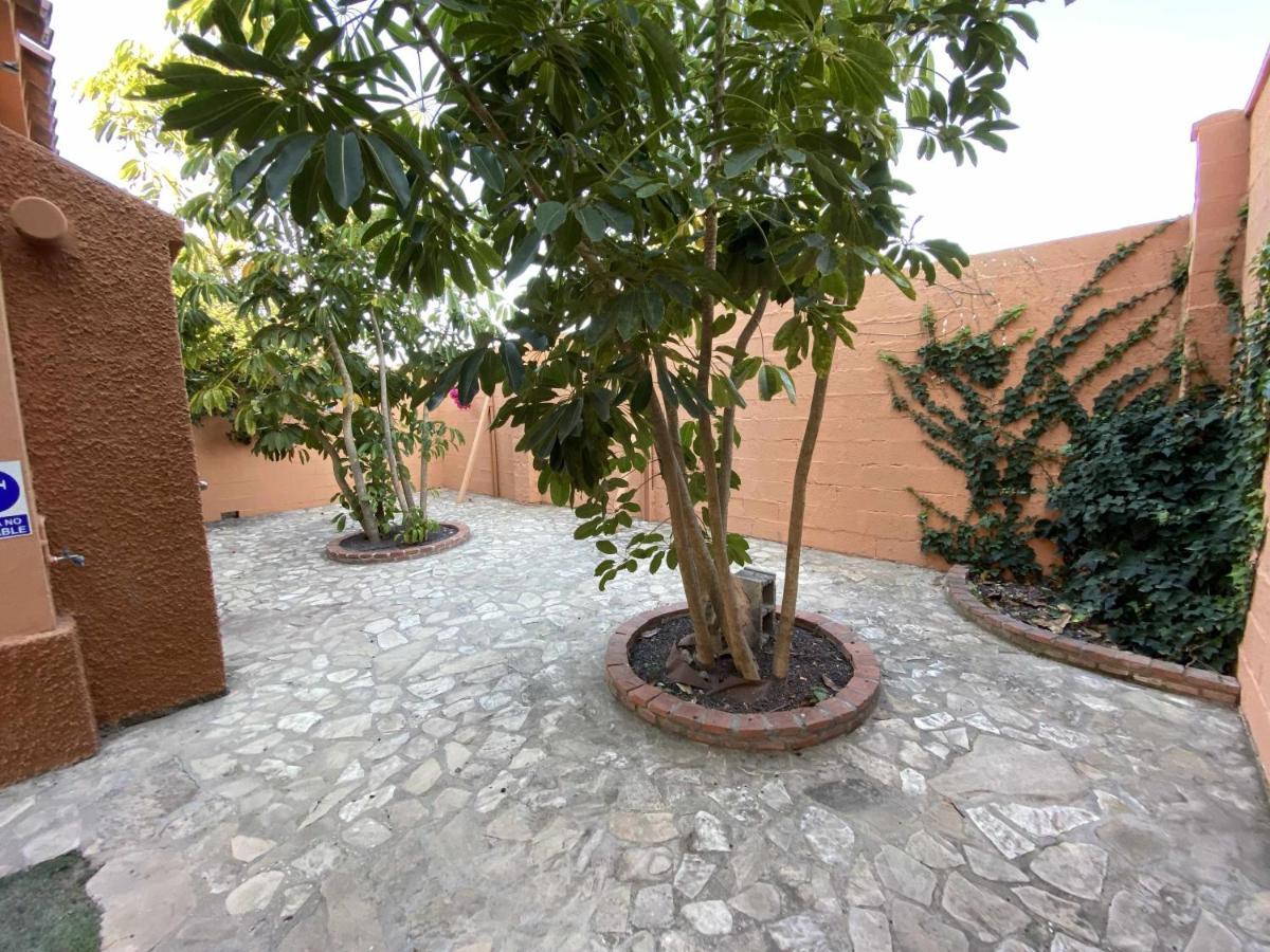 Casa Con Jardin Privado Y Piscina Compartida Villa Cádiz Kültér fotó